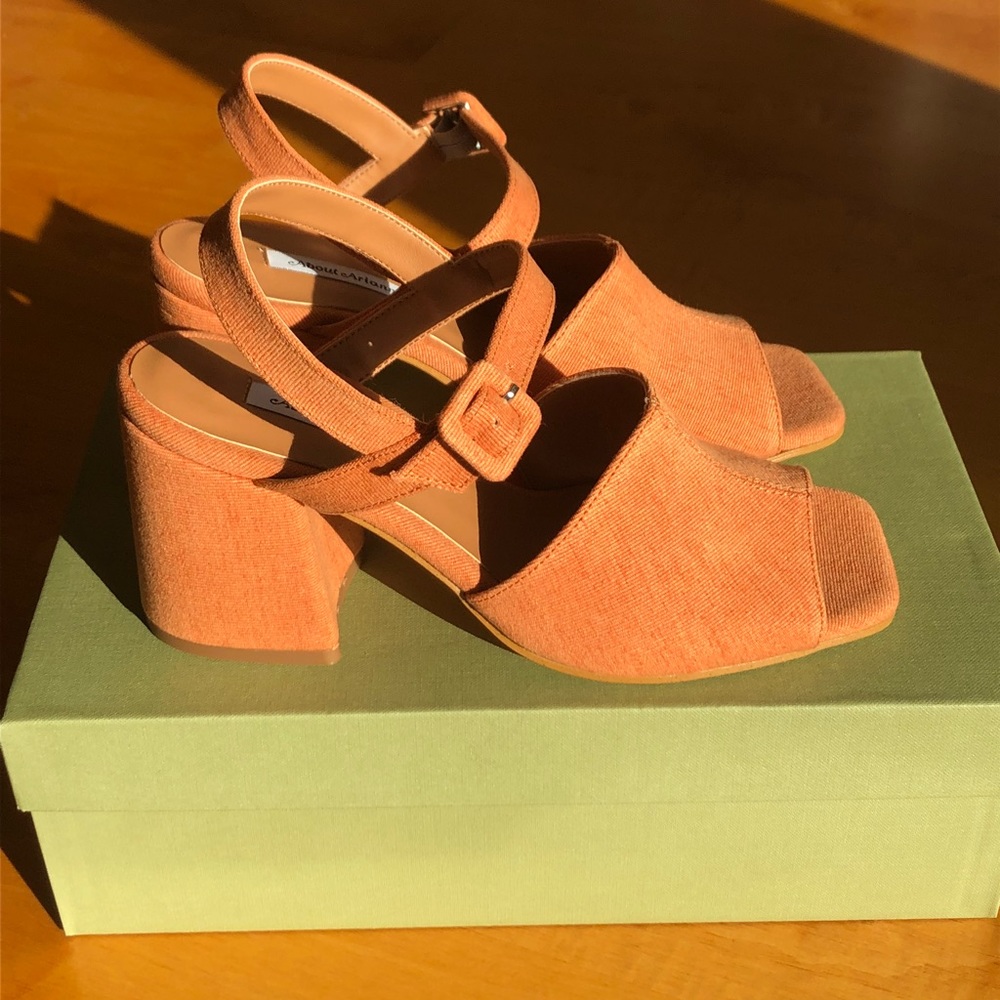 About Arianne Rita Heeled Sandals in Ginger